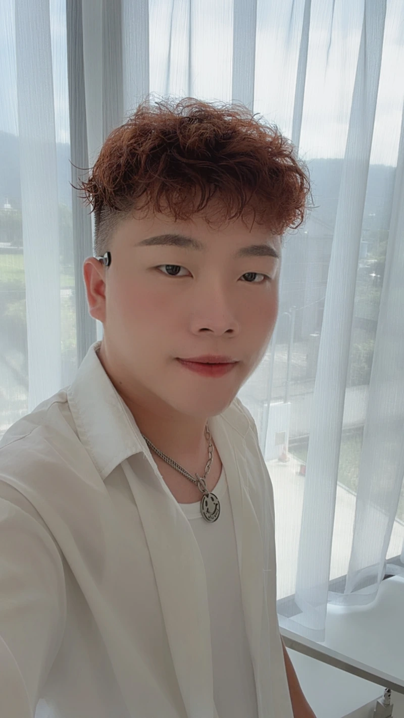 黃郁恩