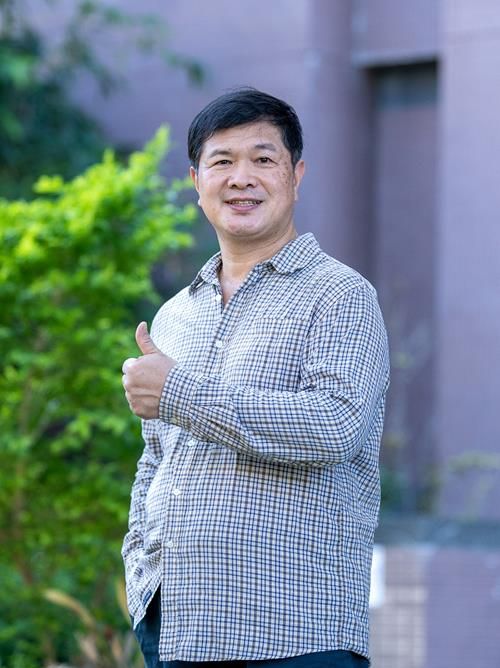 何明泉